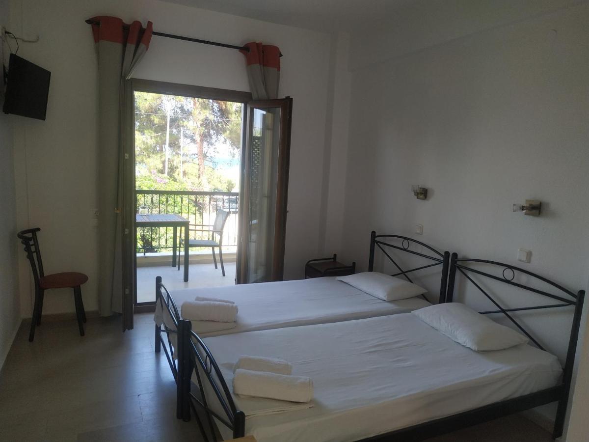 Studios Galanis Afytos Habitación foto